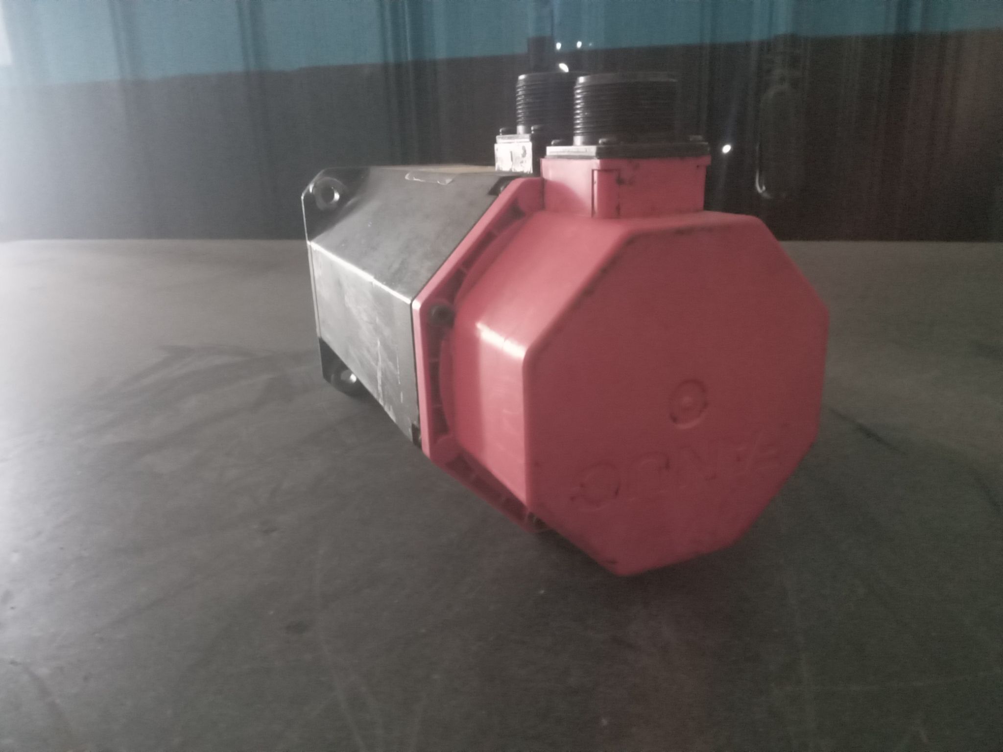 FANUC A06B-0128-B077 MANUAL PART NUMBER B-65142E α6/3000 AC SERVO MOTOR A6/3000 1