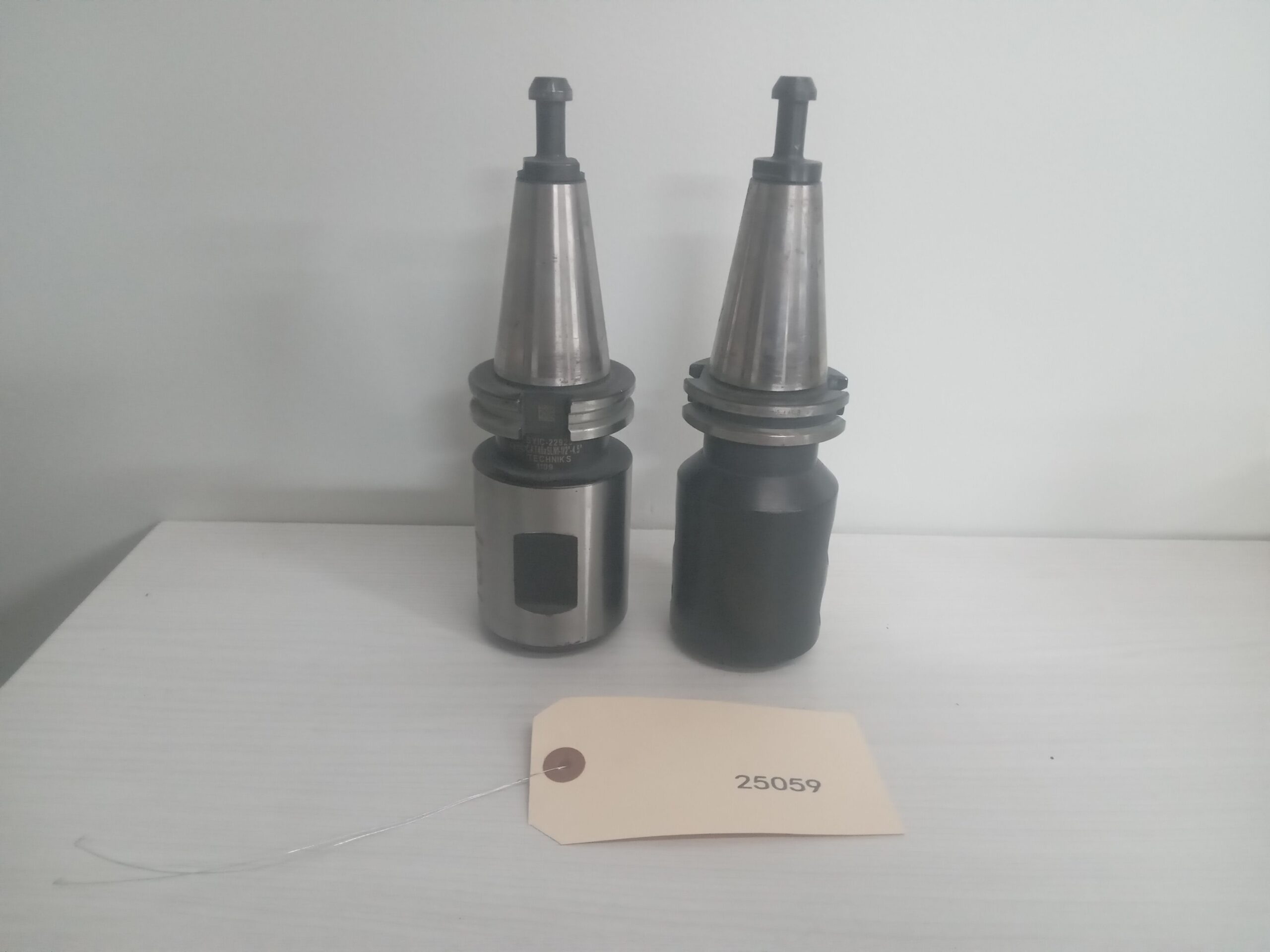 2x 1.5" Side lock Weldon Flat Tool Holders YG-1 and SYIC 1-1/2" Solid Holders 0