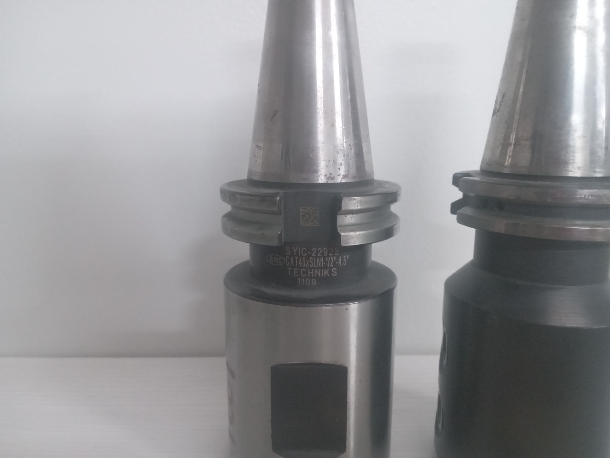 2x 1.5" Side lock Weldon Flat Tool Holders YG-1 and SYIC 1-1/2" Solid Holders 1