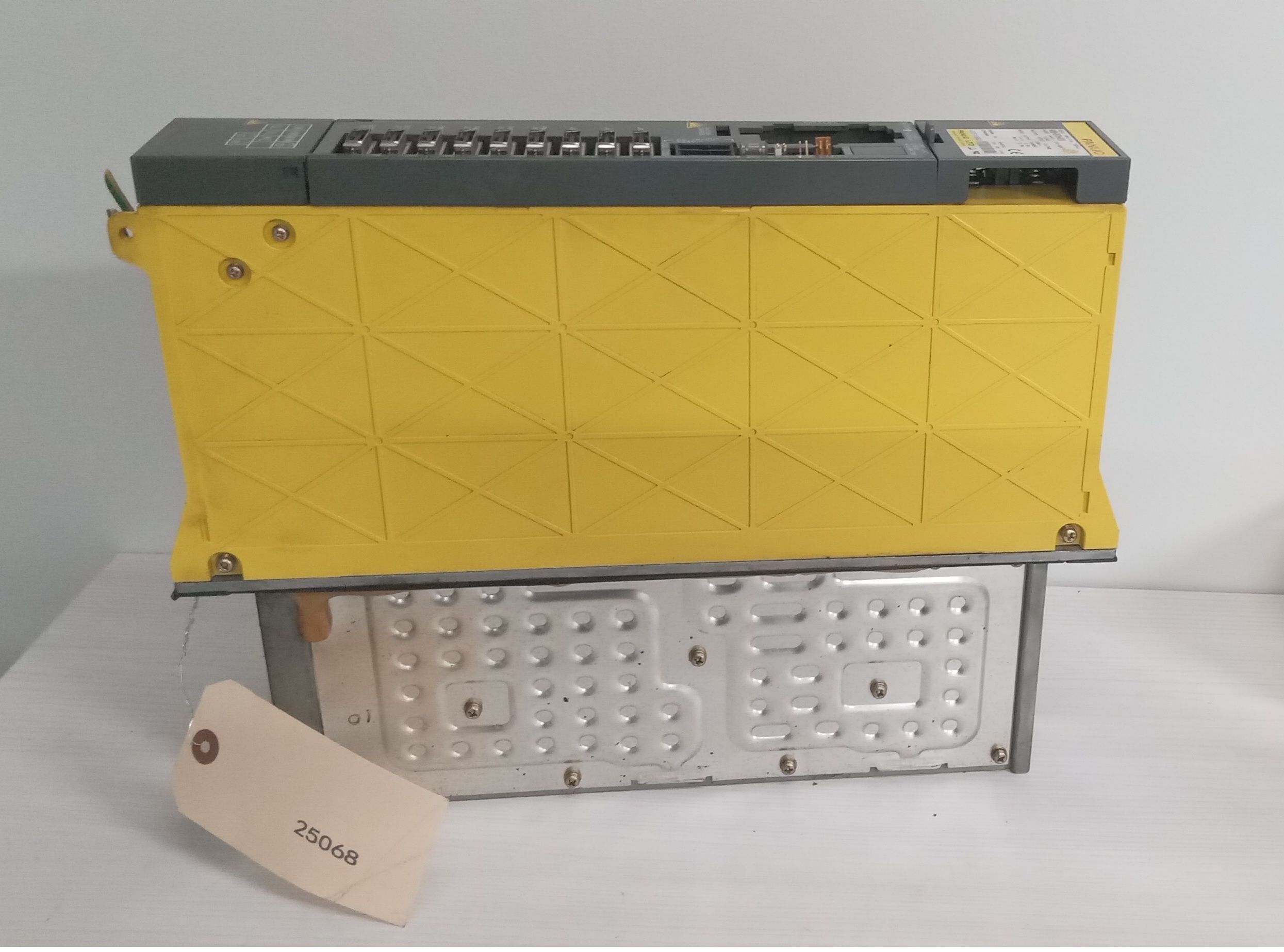 FANUC A06B-6079-H206 SERVO AMP AMPLIFIER MODULE DRIVE SERIES C 2
