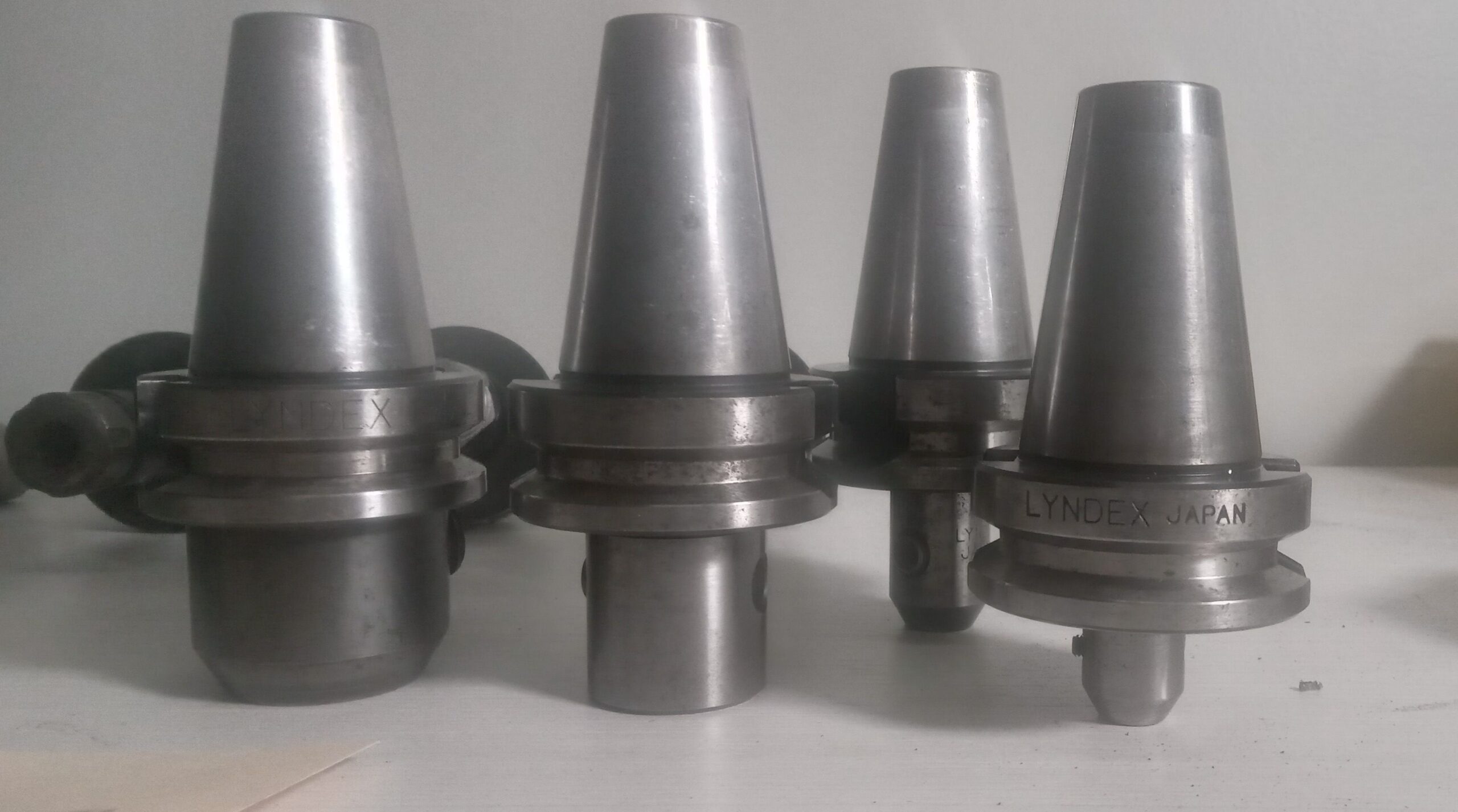 Lot of 10 BT40 Tool Holders - No Pull Studs, No Collets, Pre-Owned. No Tooling 3
