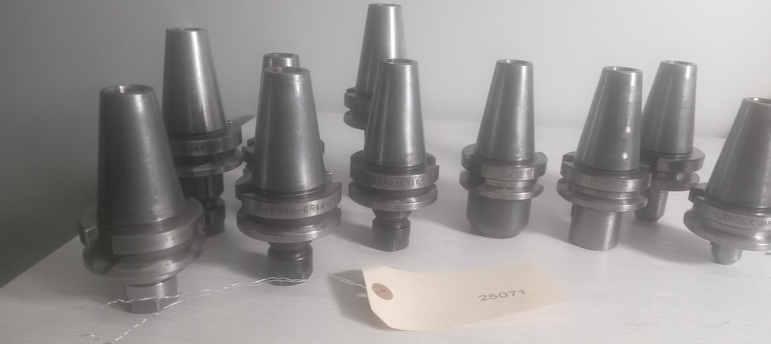 Lot of 10 BT40 Tool Holders - No Pull Studs, No Collets, Pre-Owned. No Tooling 5
