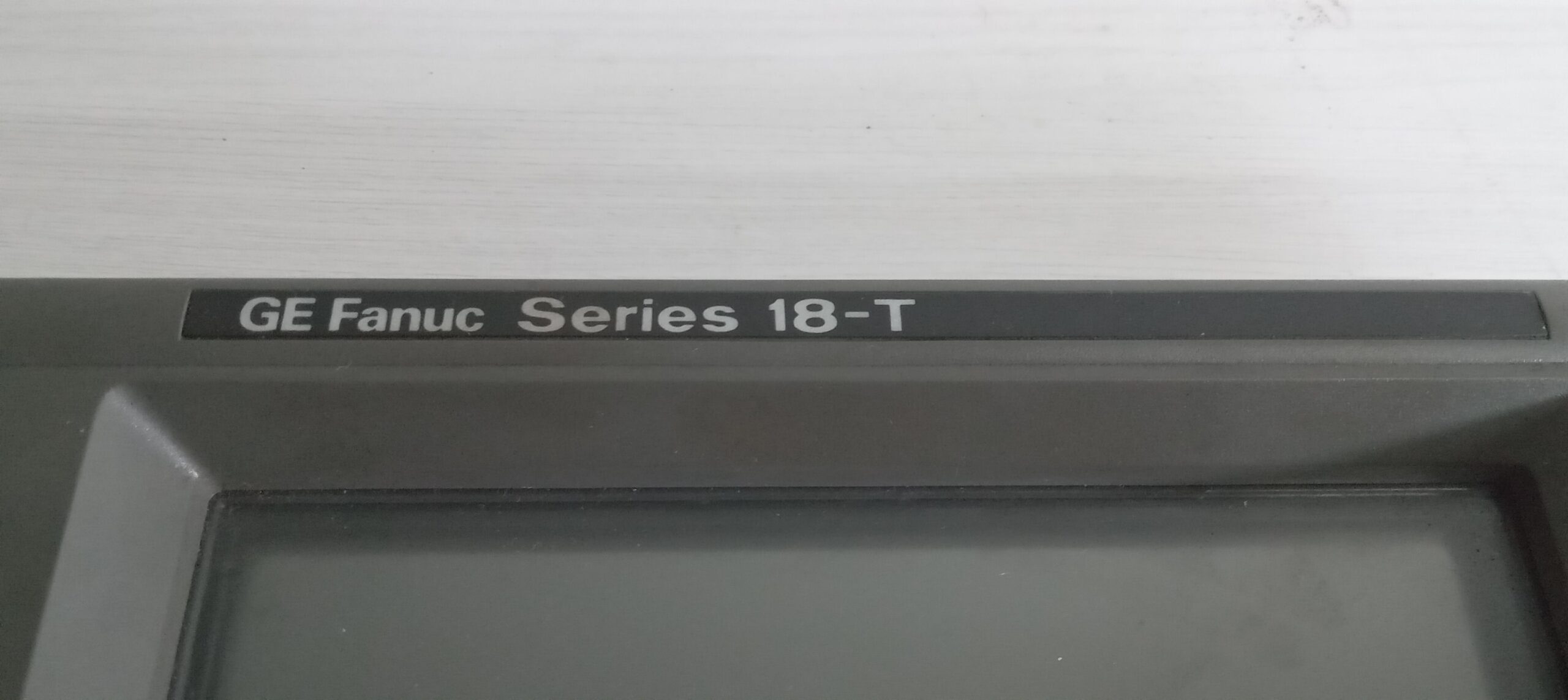 GE FANUC SERIES 18-T LCD/MDI UNIT A02B-0120-C066/TAR N 00179 A20B-1004-0640 6