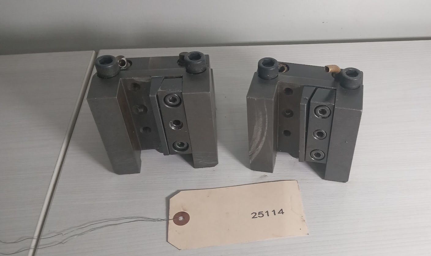 2x square crosswise turning tool holder BMT65 Doosan Puma MX2000ST Lathe 0