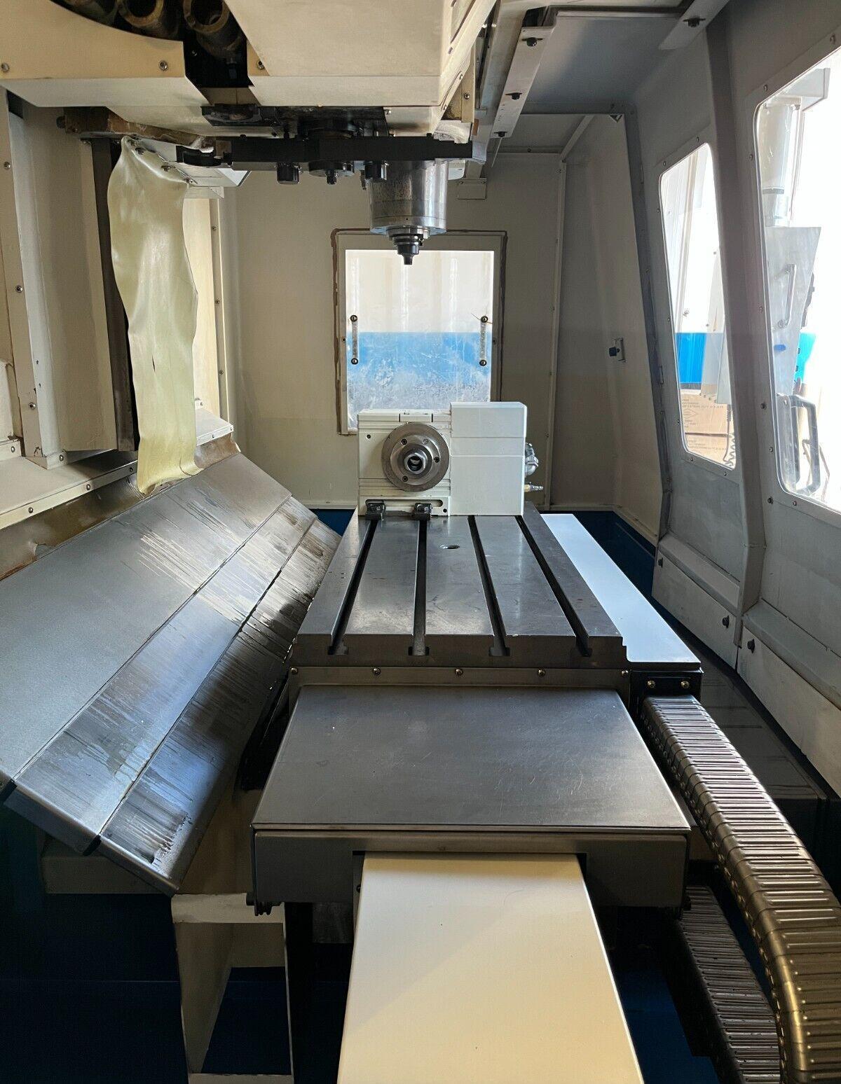 Daewoo Doosan DMV-4020S CNC Vertical Machining Center - 4th Axis Mill 7