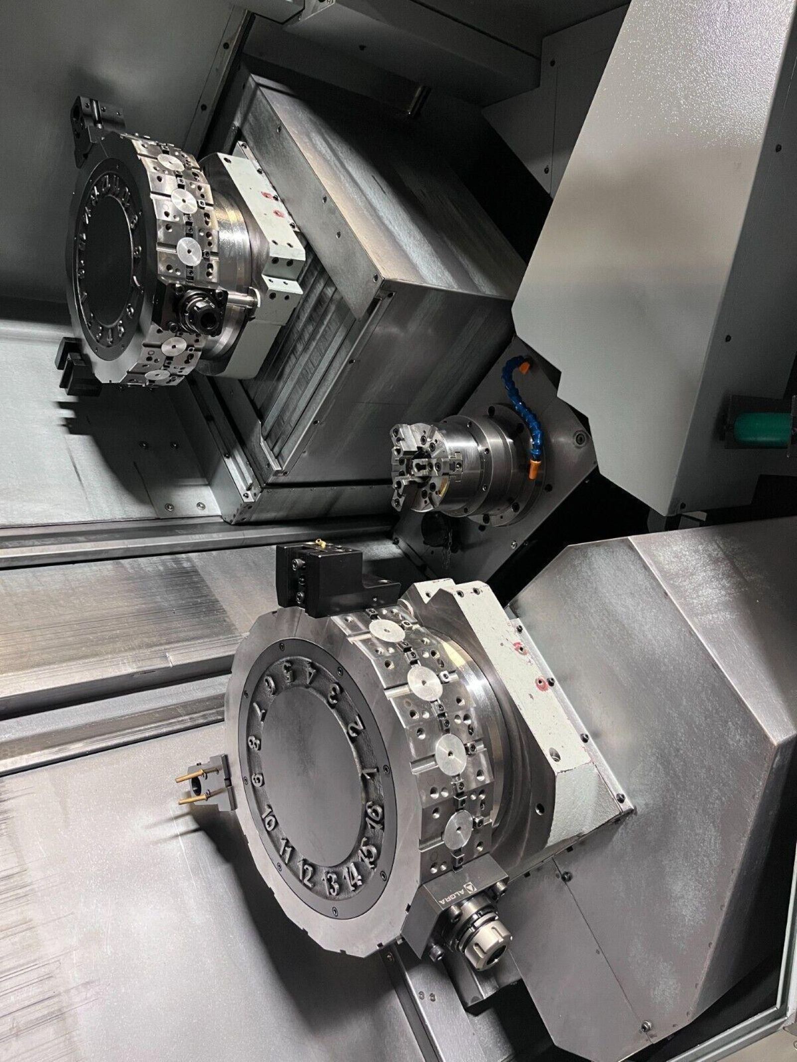 Accuway UZ-2000T2Y CNC Lathe - Y Axis Twin Spindle Twin Turret 9