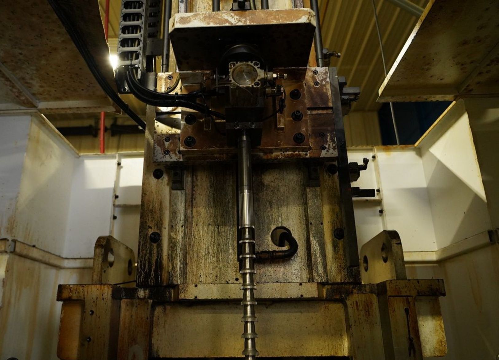 Axisco CHI-1518 CNC Vertical Broaching Machine - 2019 5