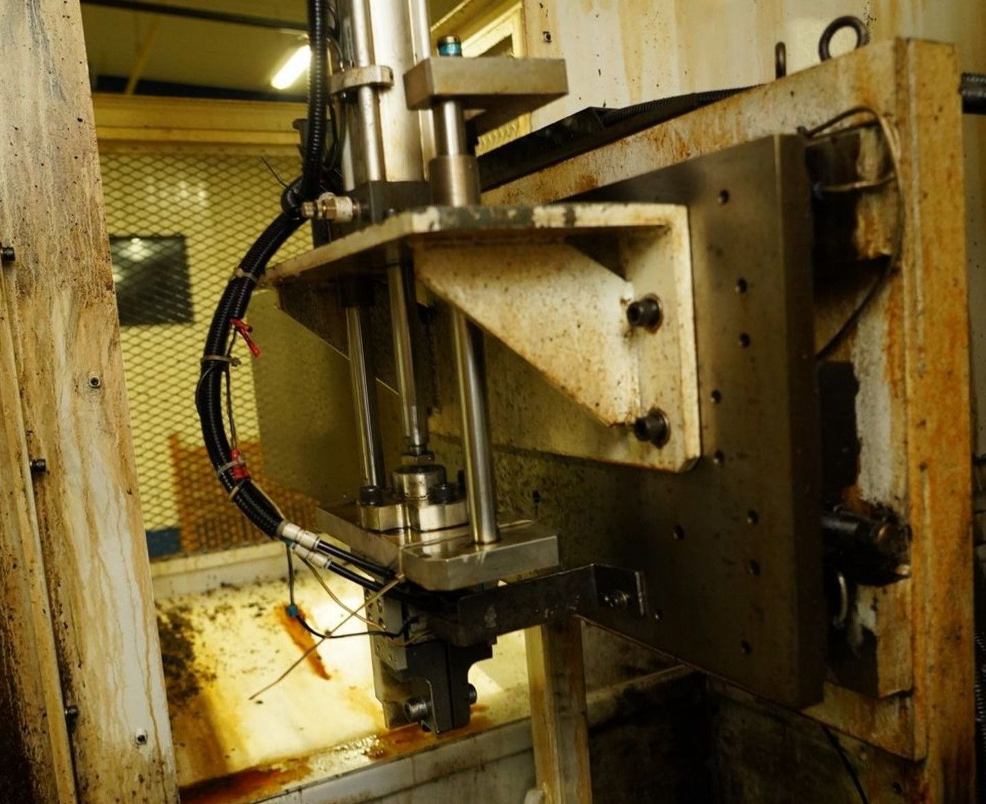 Axisco CHI-1518 CNC Vertical Broaching Machine - 2019 9