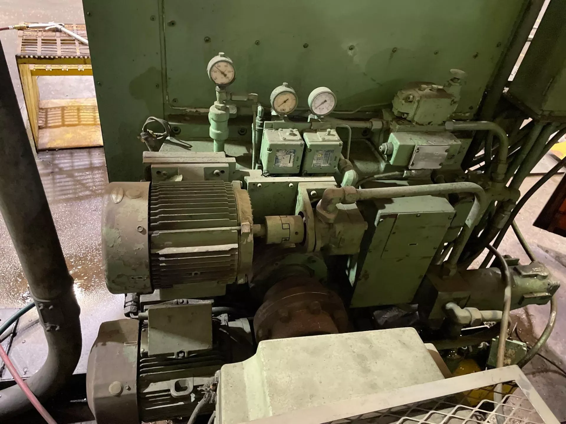Bullard 36" Dyn-Au-Tape 42" Chuck 72" High Column CNC Vertical Boring Mill - VTL 11