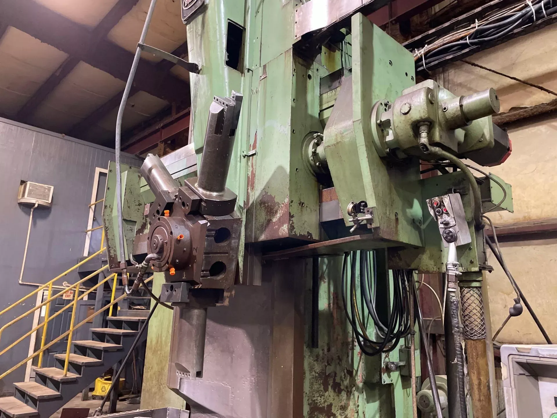 Bullard 36" Dyn-Au-Tape 42" Chuck 72" High Column CNC Vertical Boring Mill - VTL 8