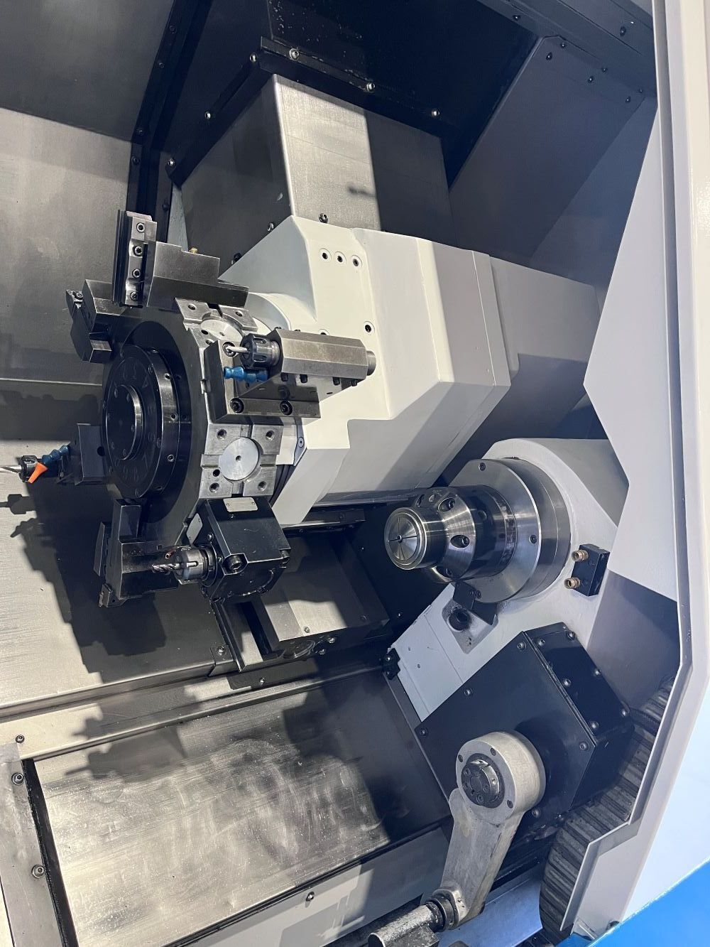 Daewoo Puma 2000SY CNC Turn Mill Center 9