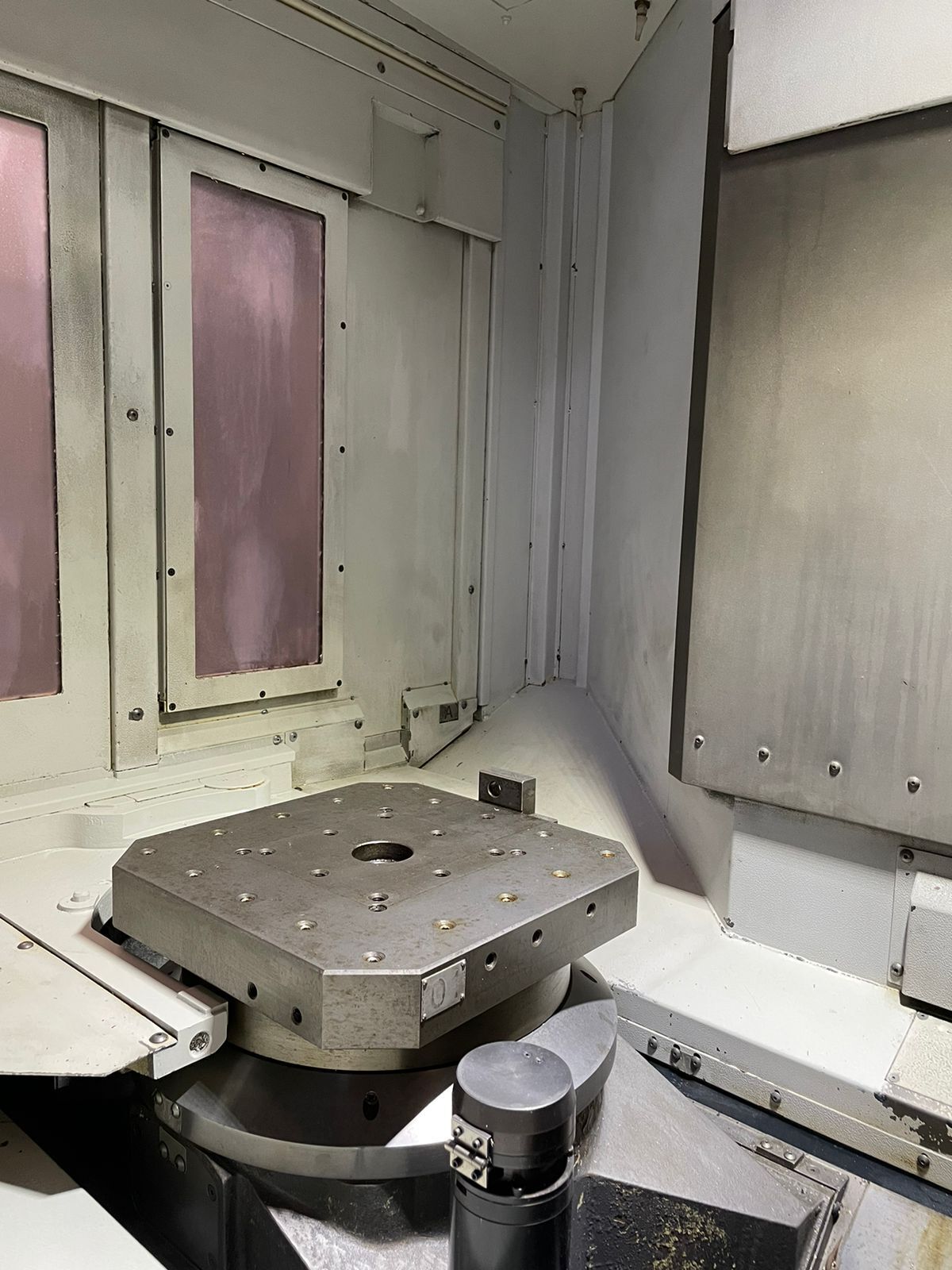 DMG Mori Seiki NH4000 DCG Horizontal Machining Center - Mill 10