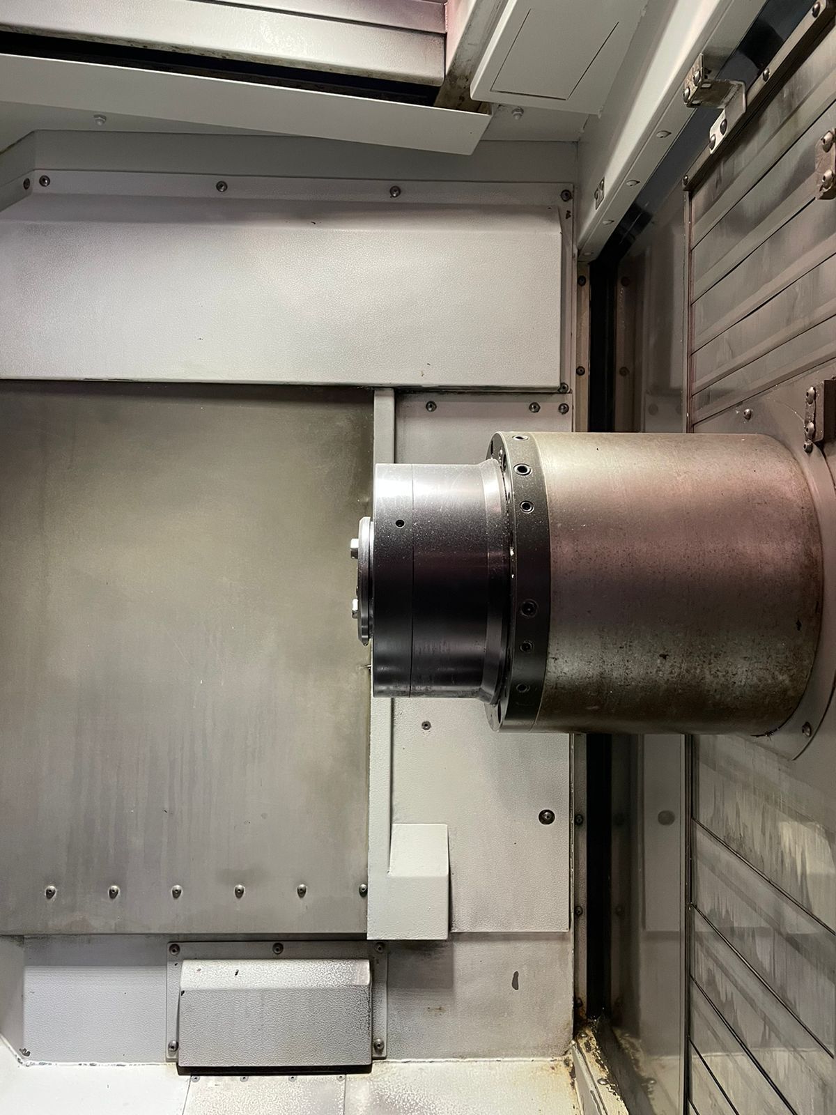 DMG Mori Seiki NH4000 DCG Horizontal Machining Center - Mill 11