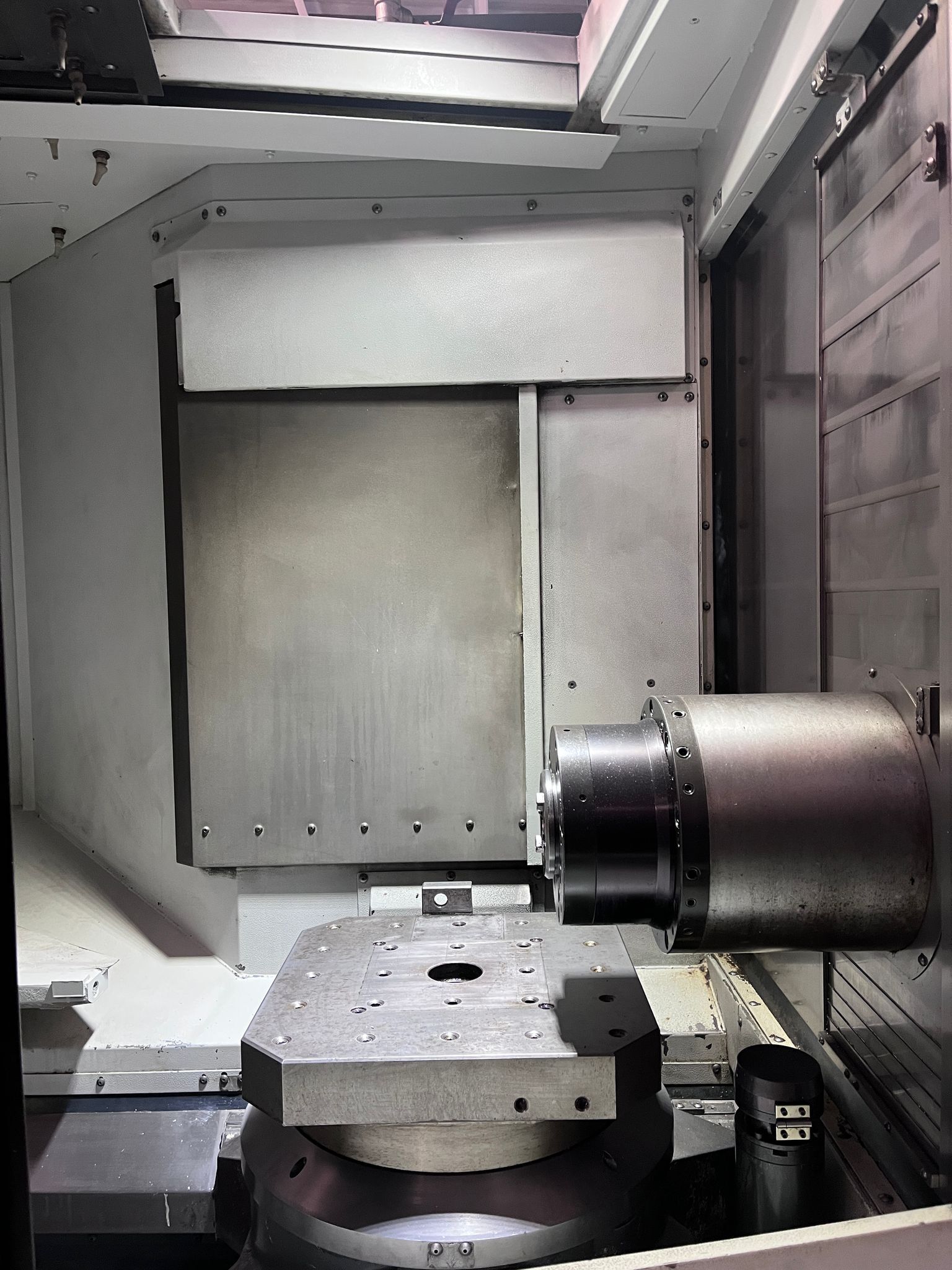 DMG Mori Seiki NH4000 DCG Horizontal Machining Center - Mill 12