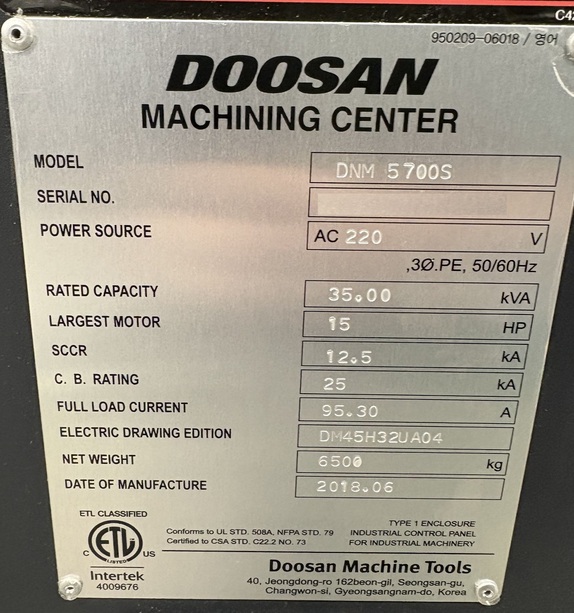 Doosan DNM-5700S CNC Vertical Machining Center - 2018 15,000 RPM Mill 4