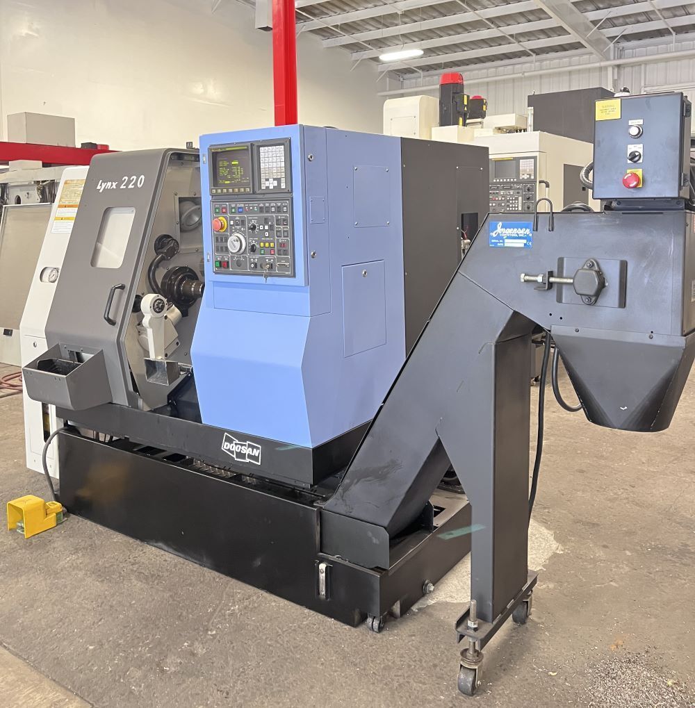 Doosan Lynx 220A CNC Turning Center 3