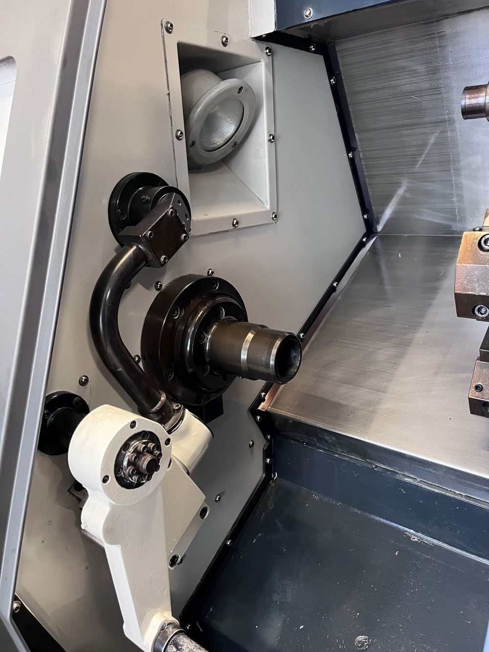 Doosan Lynx 220A CNC Turning Center 8
