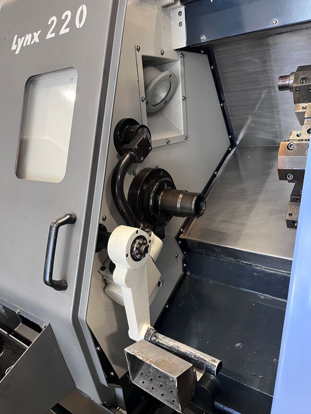 Doosan Lynx 220A CNC Turning Center 7