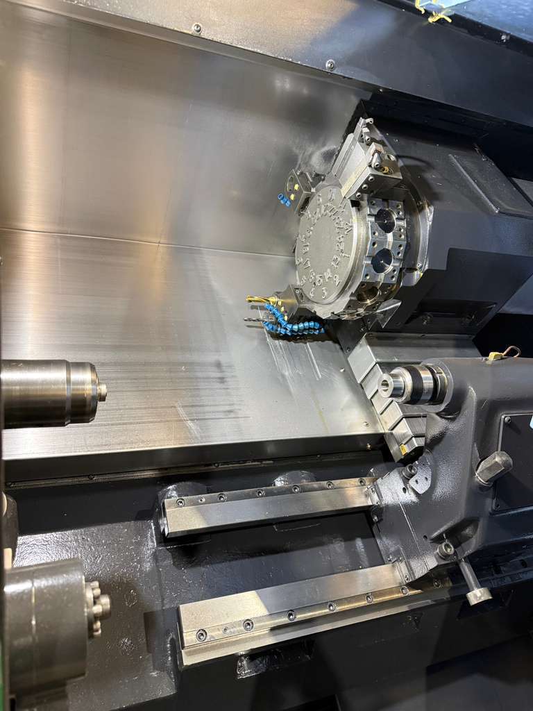 Doosan Lynx 220LMA CNC Turning Center - C Axis Live Tool Bar Feeder Lathe 11