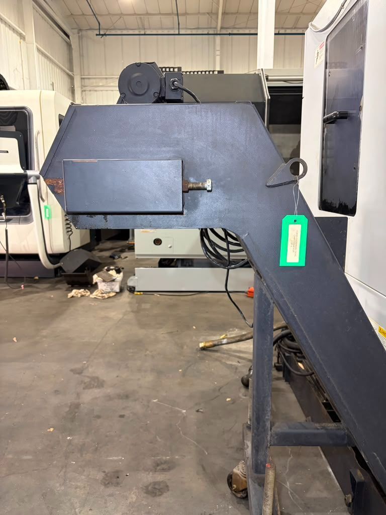 Doosan MV-3016L CNC Vertical Machining Center - Mill 12