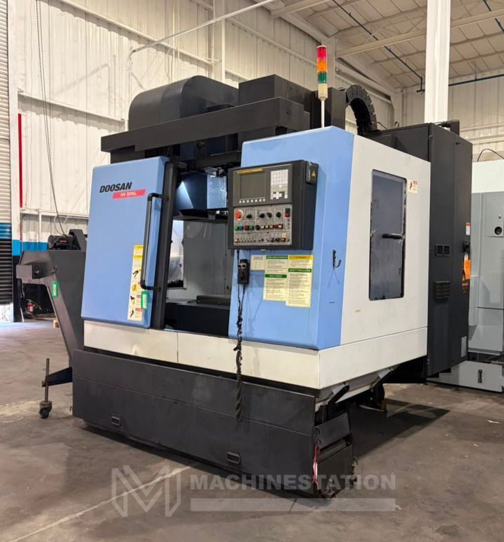 Doosan MV-3016L CNC Vertical Machining Center - Mill 4