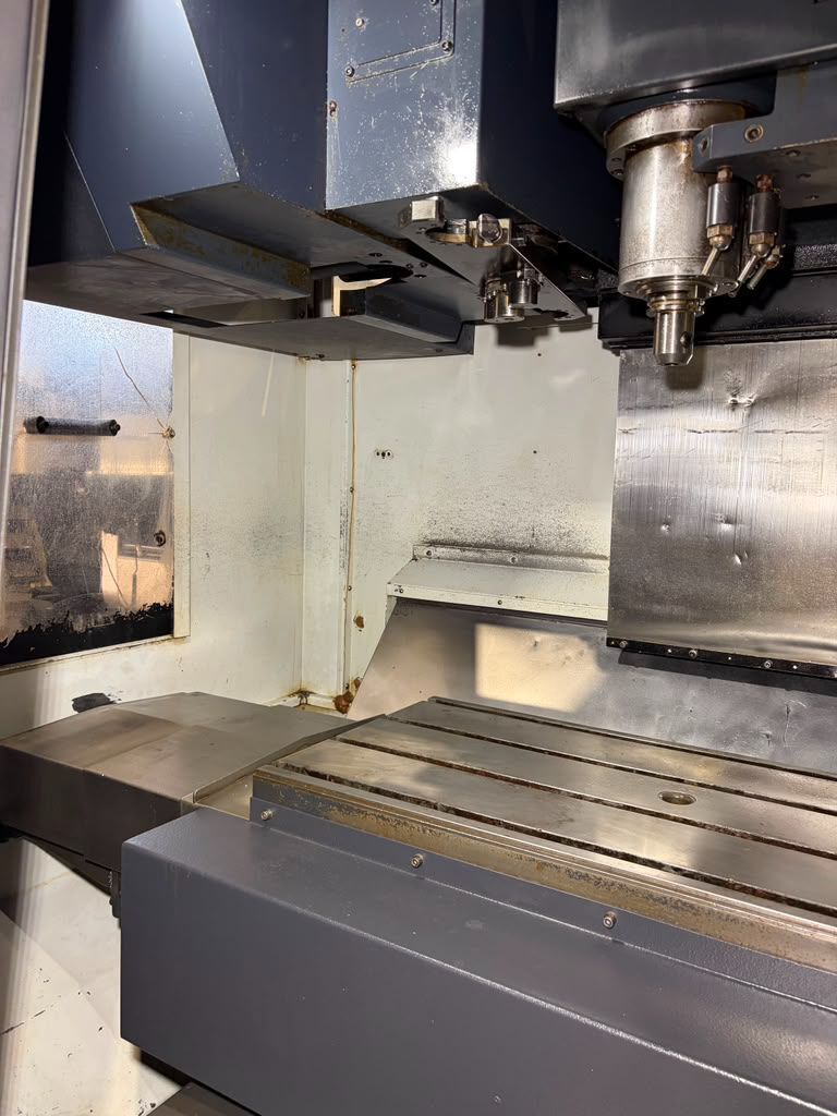 Doosan MV-3016L CNC Vertical Machining Center - Mill 8