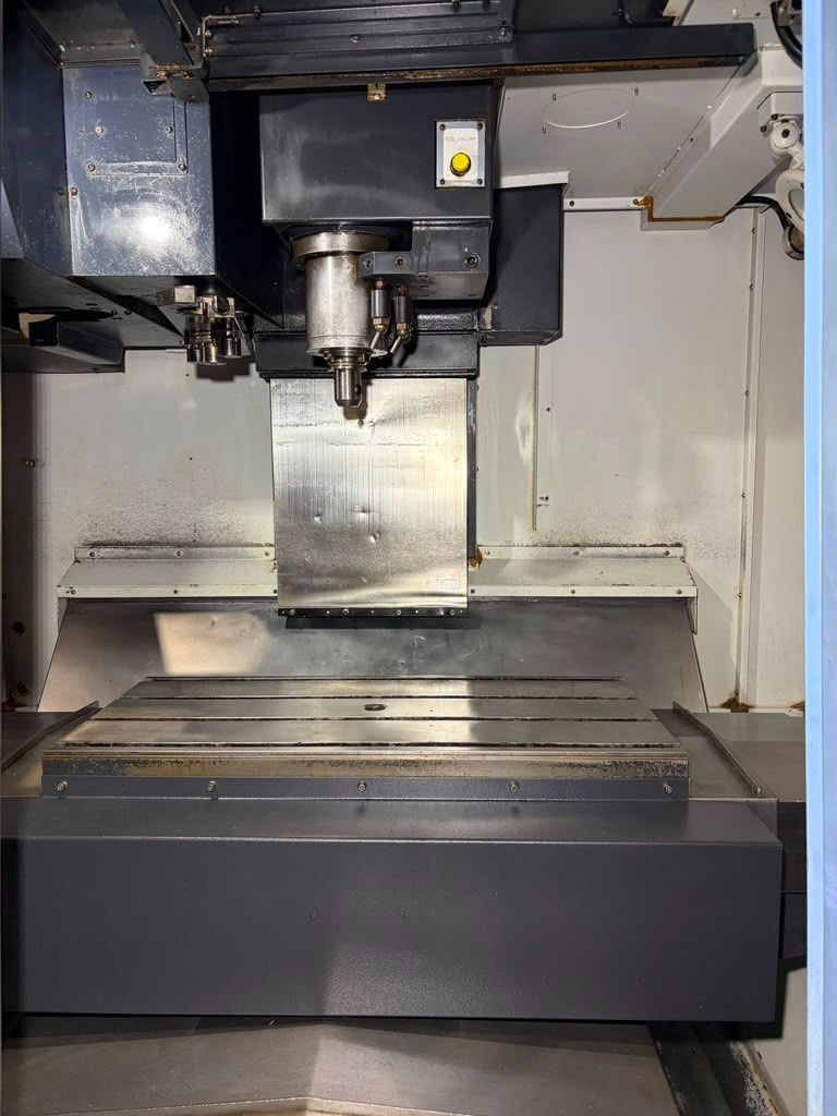 Doosan MV-3016L CNC Vertical Machining Center - Mill 6