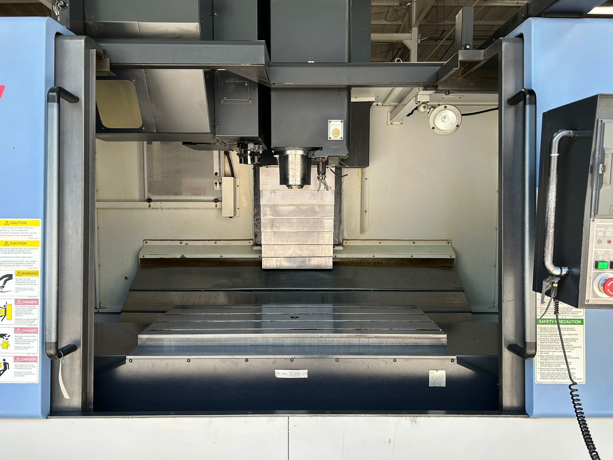 Doosan MV-4020 CNC Vertical Machining Center - Mill 2