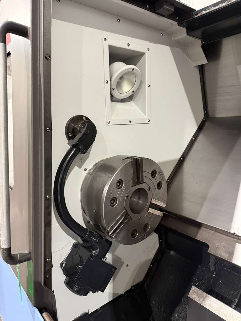 Doosan Puma 280 CNC Turning Center - 12" Chuck Lathe 10