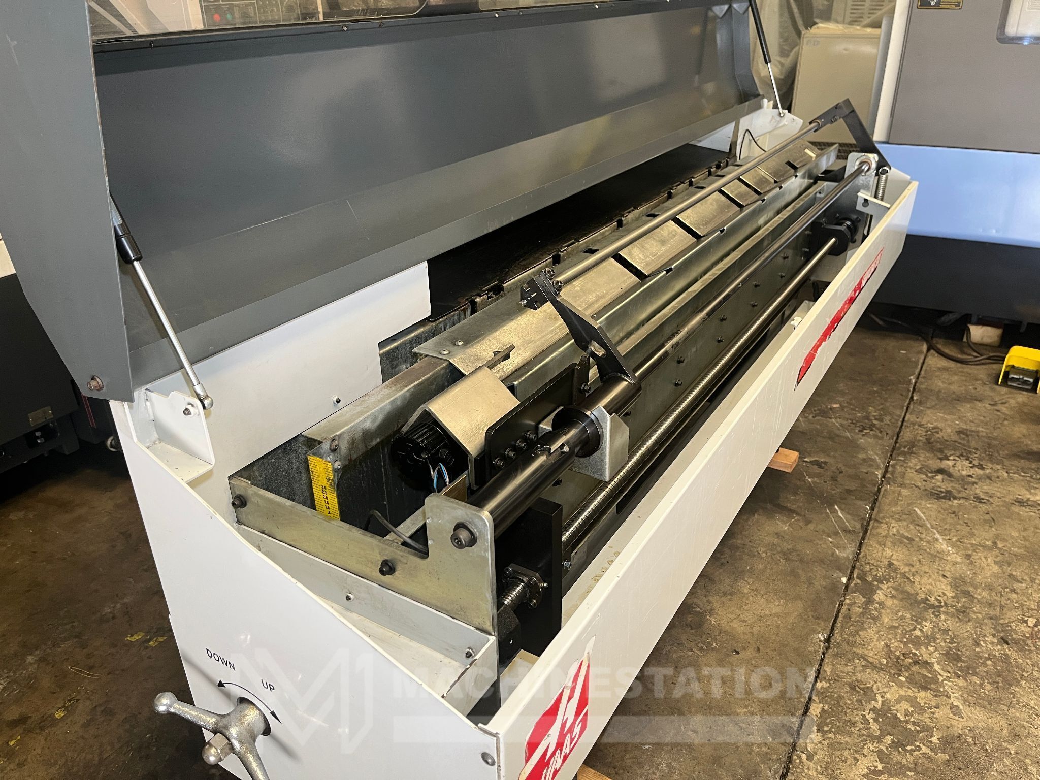 Haas BAR48A Automatic Bar Feeder 3
