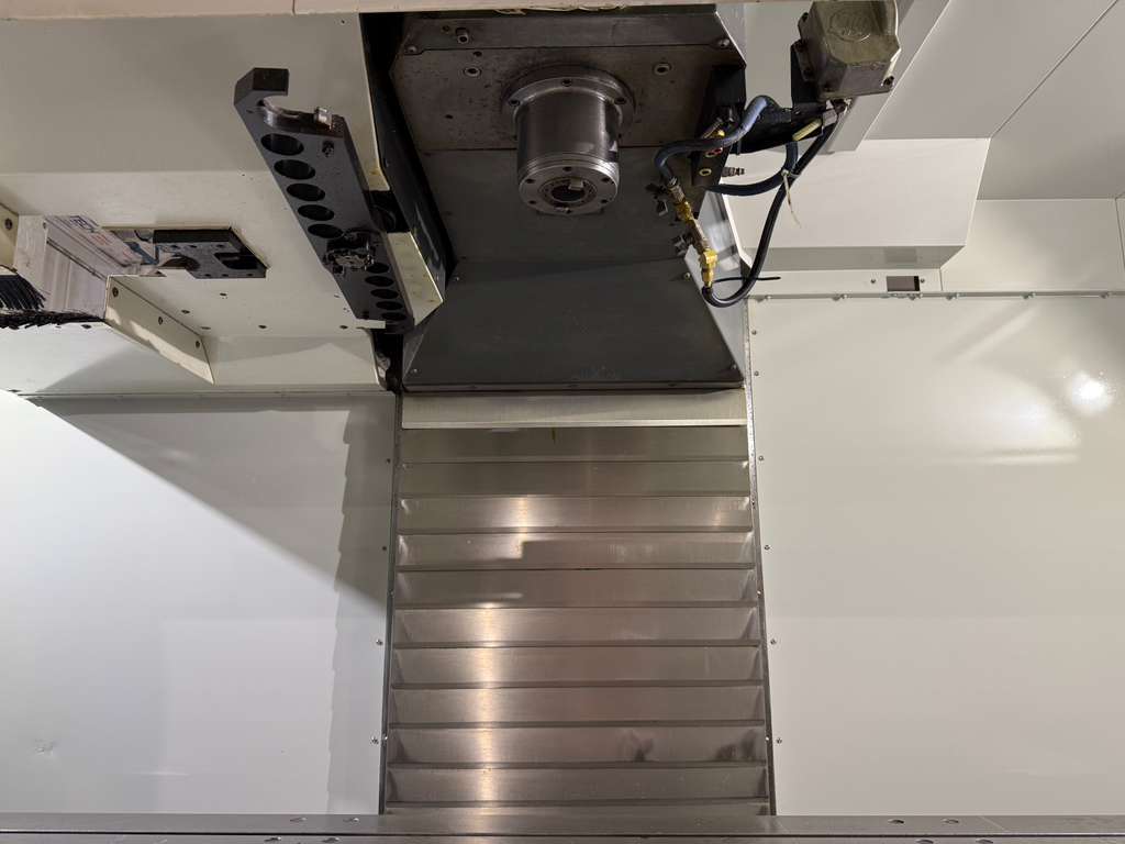 Haas VF-7/40 CNC Vertical Machining Center - 4th Axis Ready Mill 16