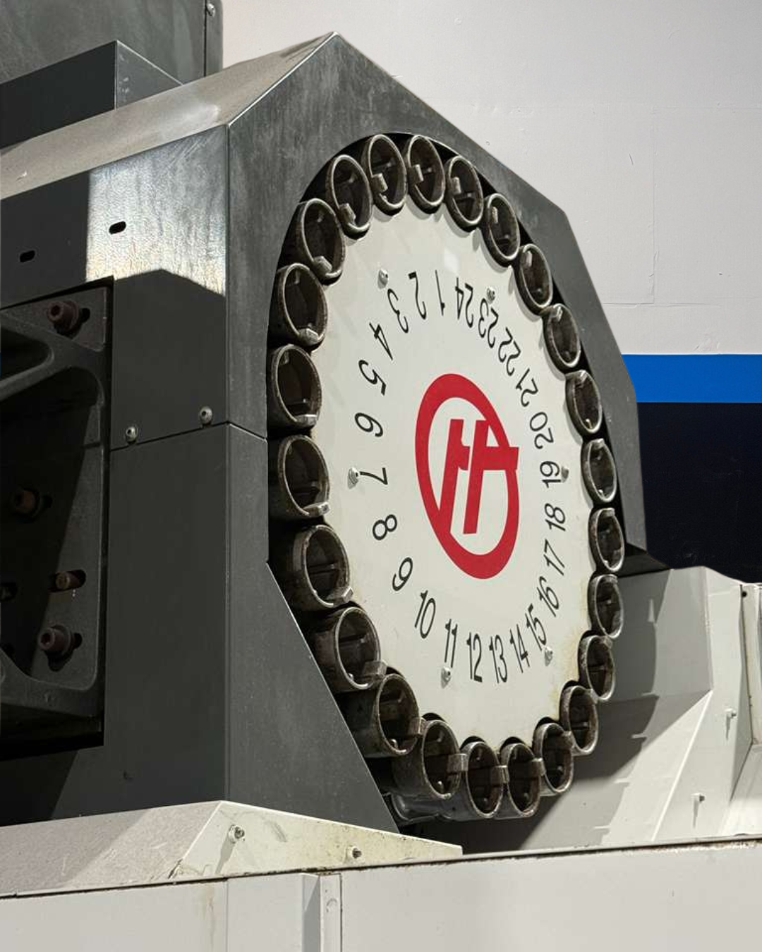 Haas VF-7/40 CNC Vertical Machining Center - 4th Axis Ready Mill 18