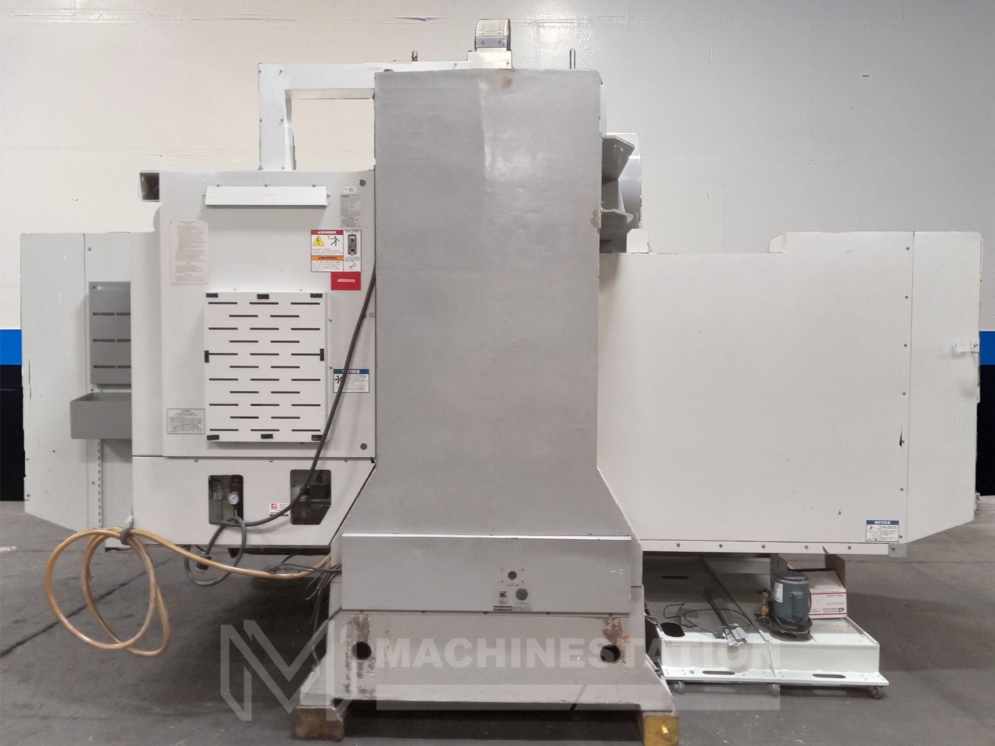 Haas VF-7D/40 CNC Vertical Machining Center - Mill 13