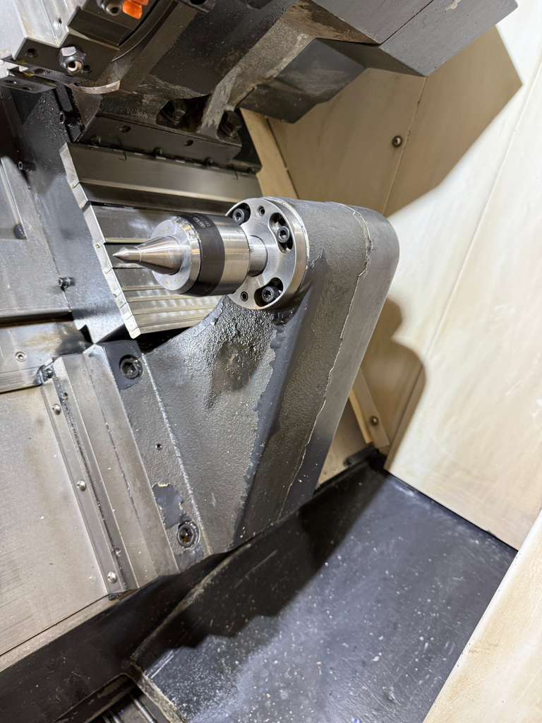 Hyundai WIA L210A CNC Turning Center - Bar Feeder Lathe 11