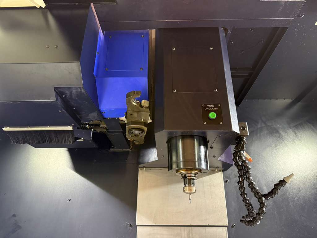 Hwacheon Vesta 1000+ CNC Vertical Machining Center -12,000 RPM 2019 Mill 11