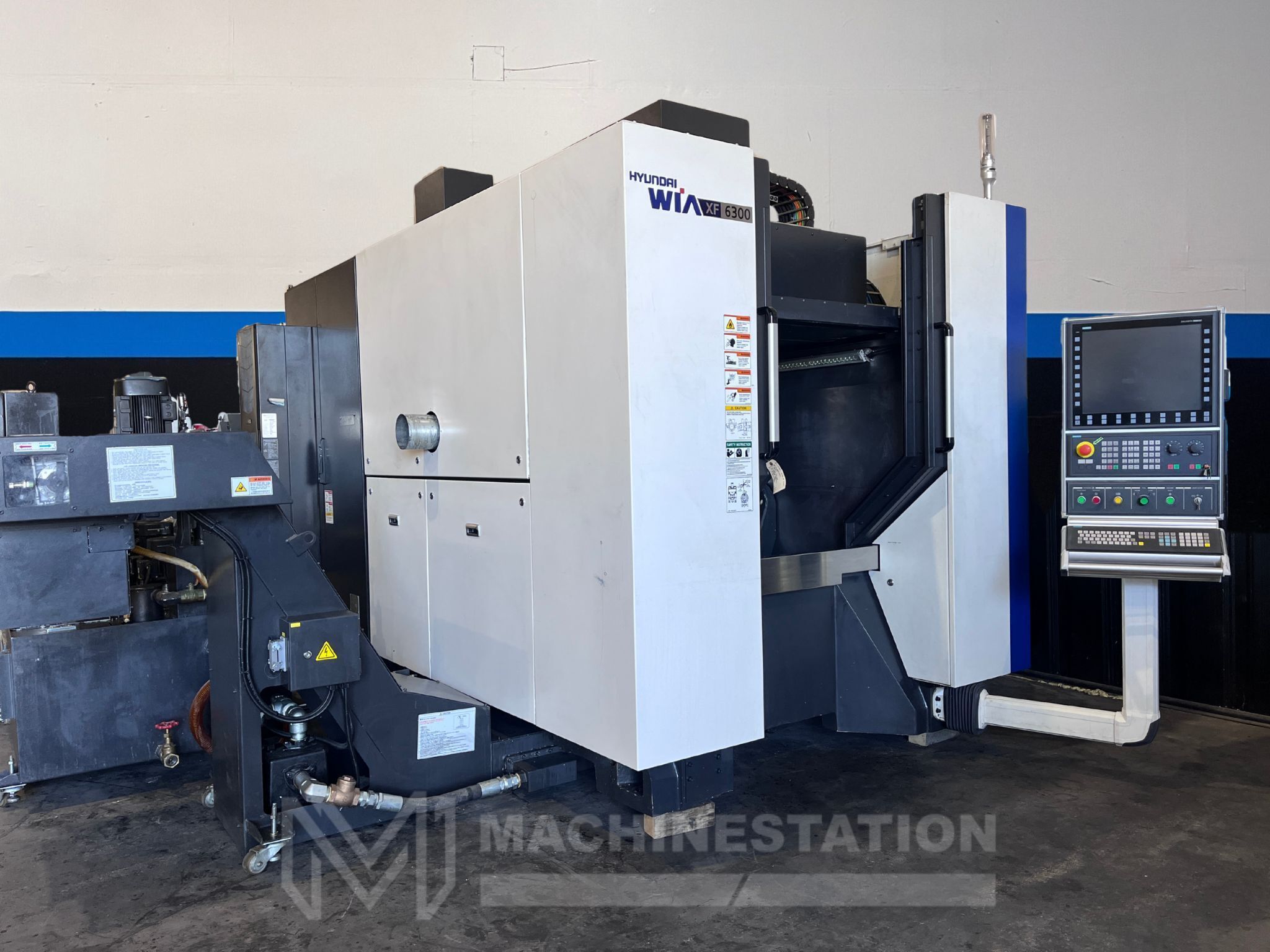 Hyundai Wia XF6300 5 Axis CNC Vertical Machining Center - Mill 3