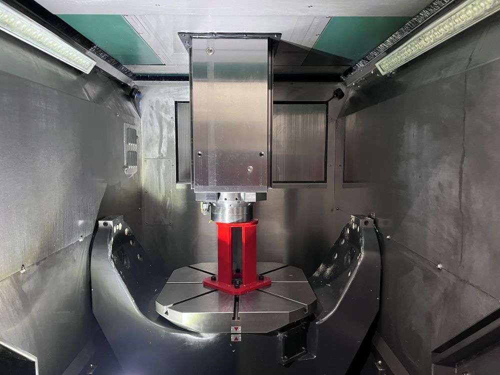 Hyundai Wia XF6300 5 Axis CNC Vertical Machining Center - Mill 7