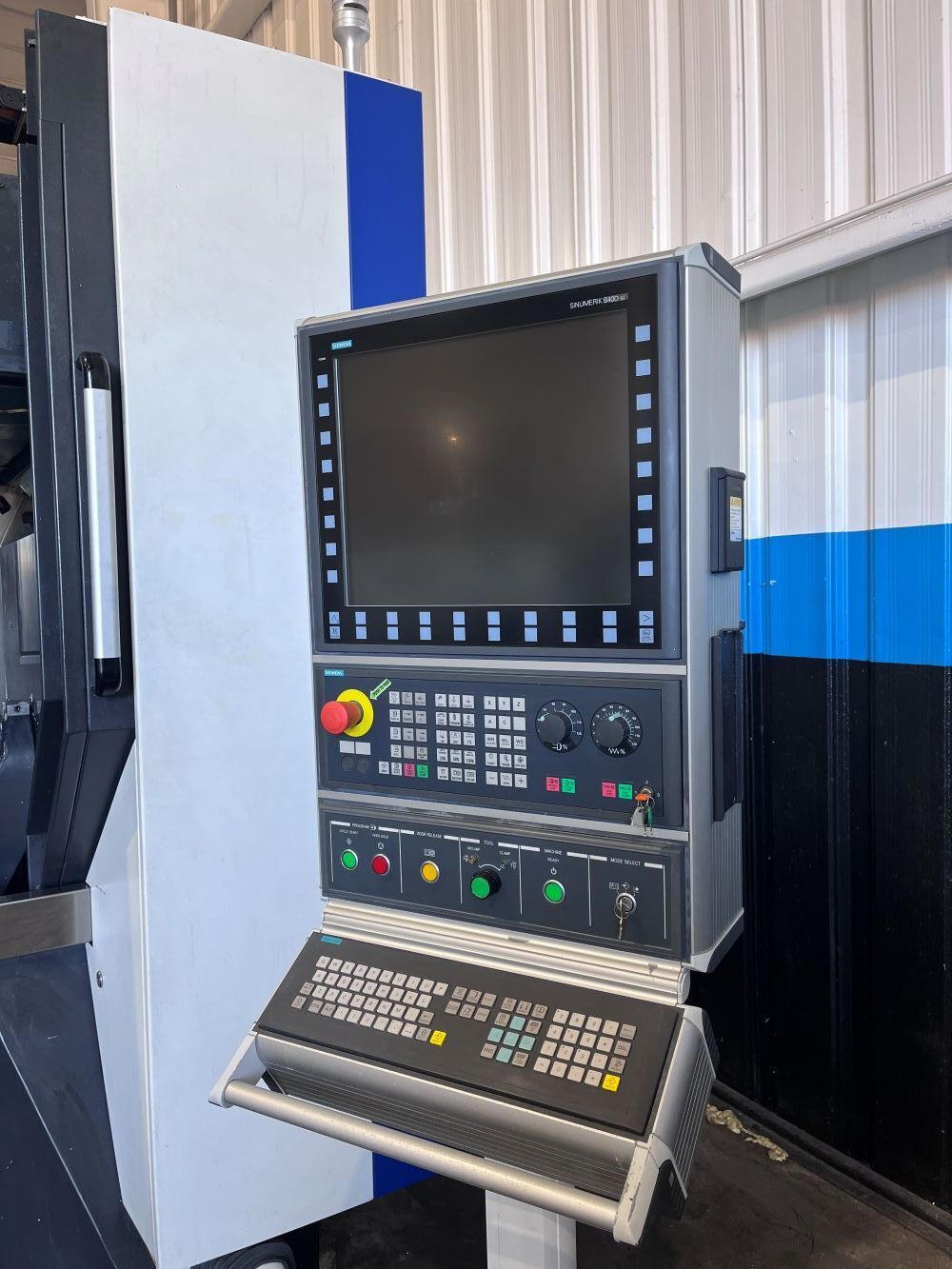 Hyundai Wia XF6300 5 Axis CNC Vertical Machining Center