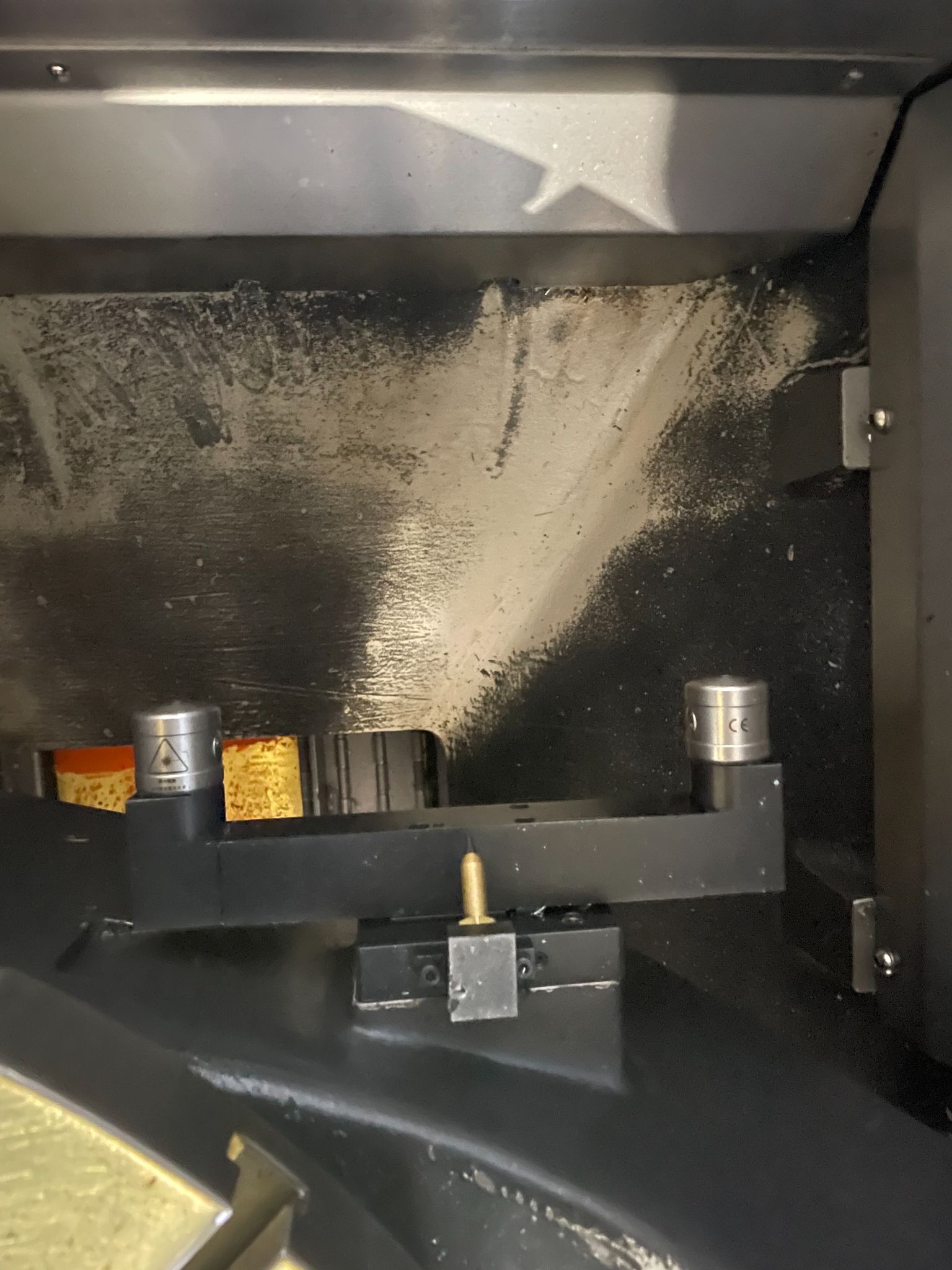 Hyundai Wia XF6300 5 Axis CNC Vertical Machining Center - Mill 11