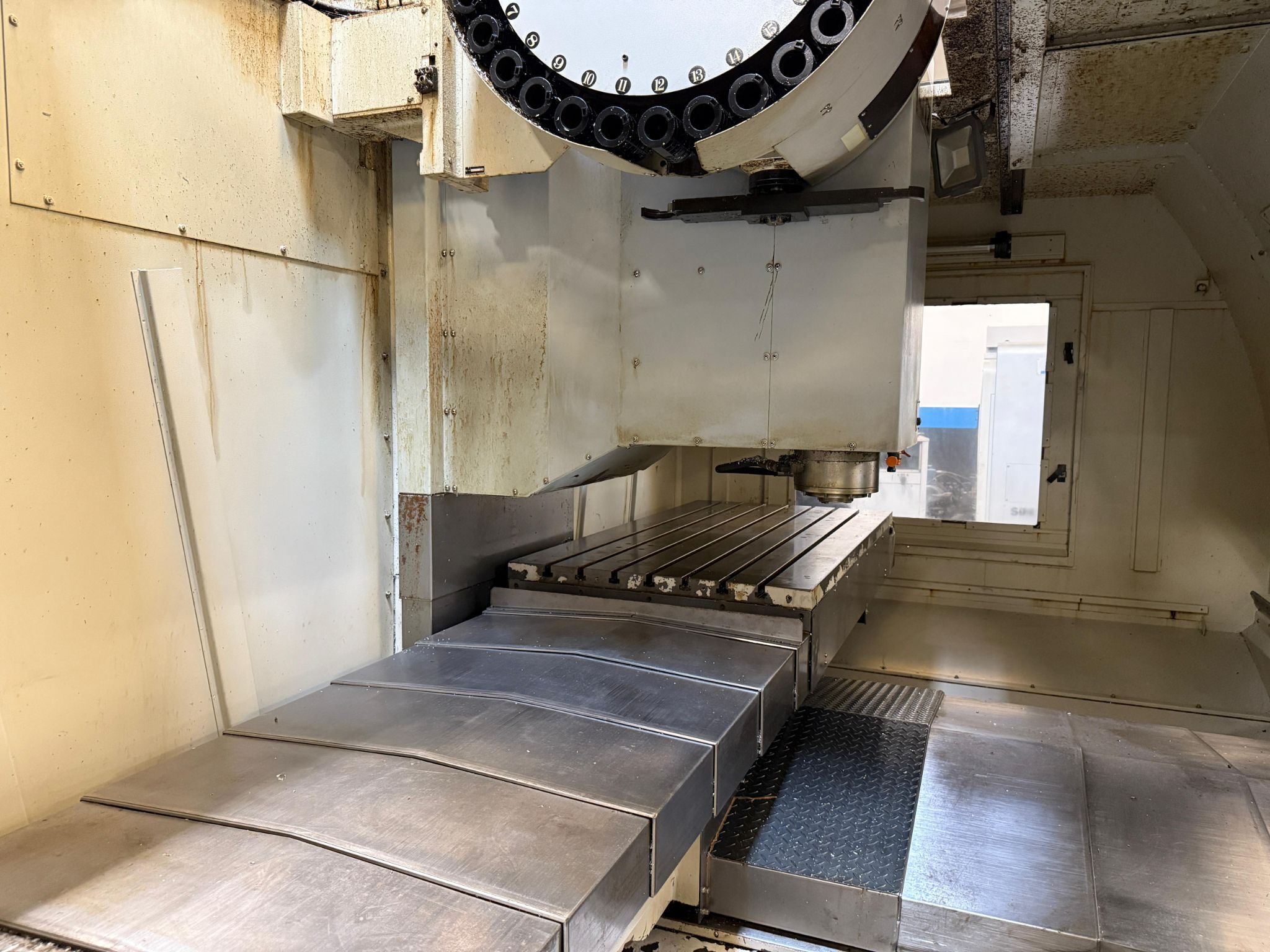 Litz Hitech CV-1600 CNC Vertical Machining Center - Mill 6