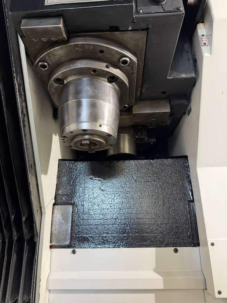 Mazak VCU 500C 3X CNC Vertical Machining Center - Mill 10