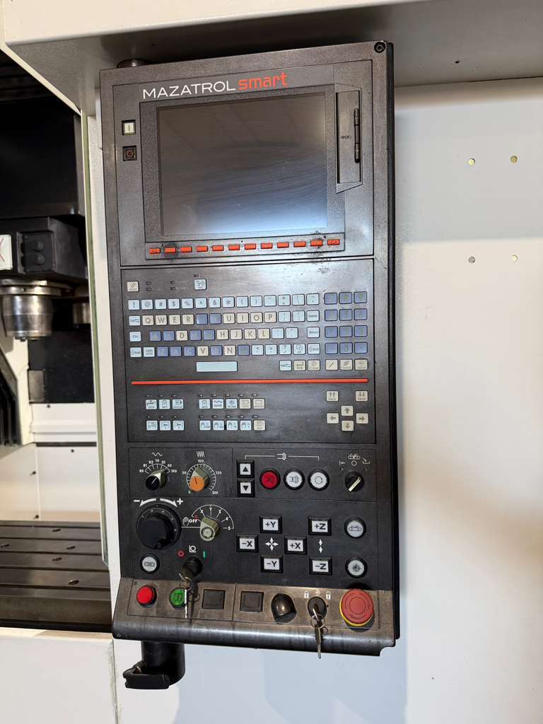 Mazak VCU 500C 3X CNC Vertical Machining Center - Mill 4