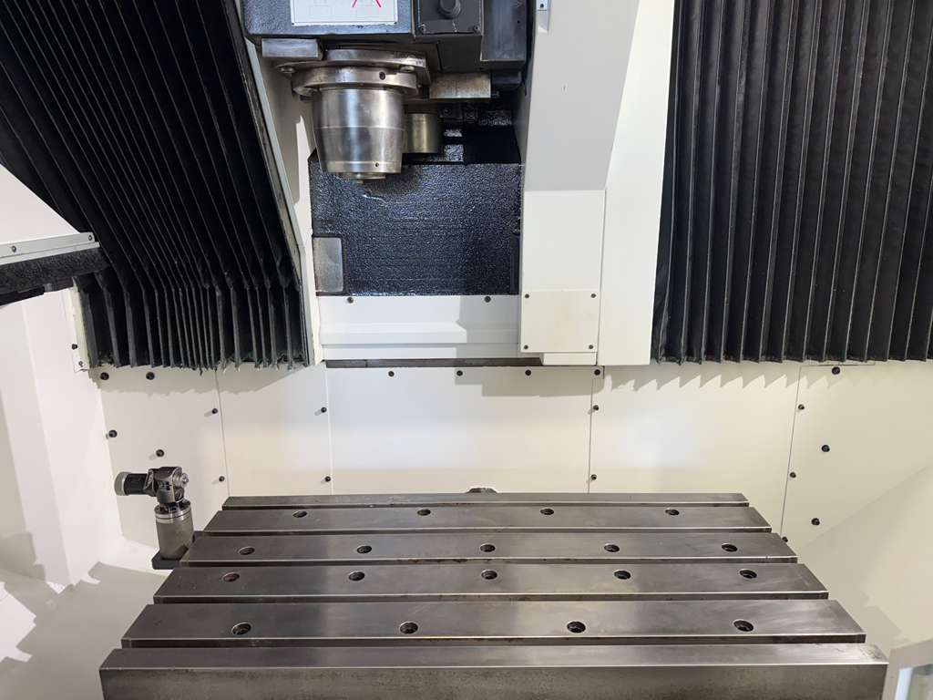 Mazak VCU 500C 3X CNC Vertical Machining Center - Mill 8