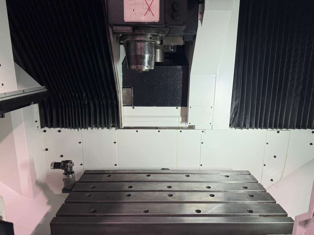 Mazak VCU 500C 3X CNC Vertical Machining Center - Mill 7