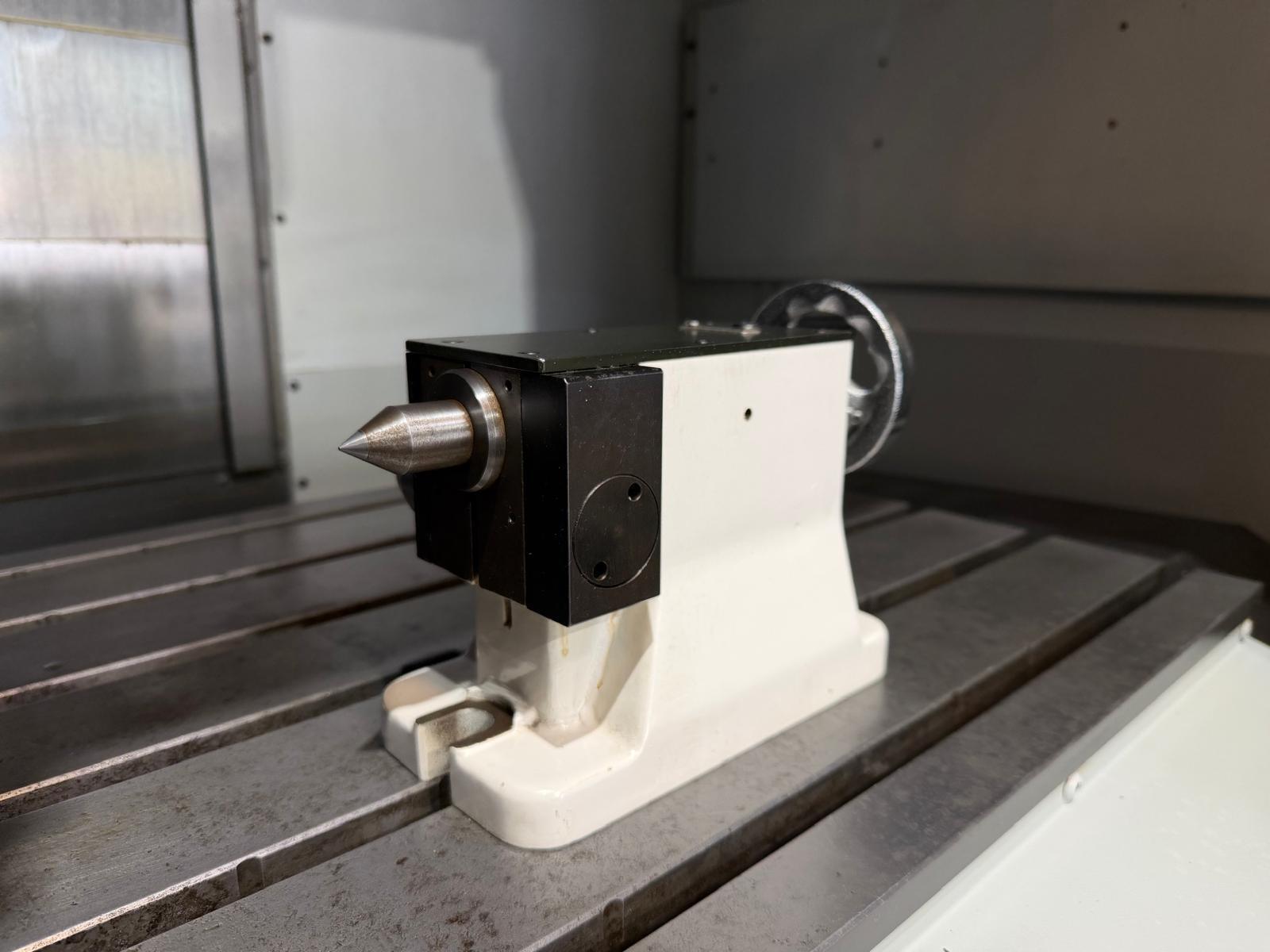 Mori Seiki DuraCenter 5 5-Axis CNC Vertical Machining Center - Mill 9