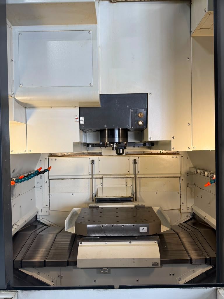 Mori Seiki NV4000 DCG CNC Vertical Machining Center - Pallet Changer Mill 8