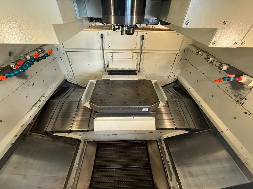 Mori Seiki NV4000 DCG CNC Vertical Machining Center - Pallet Changer Mill 9