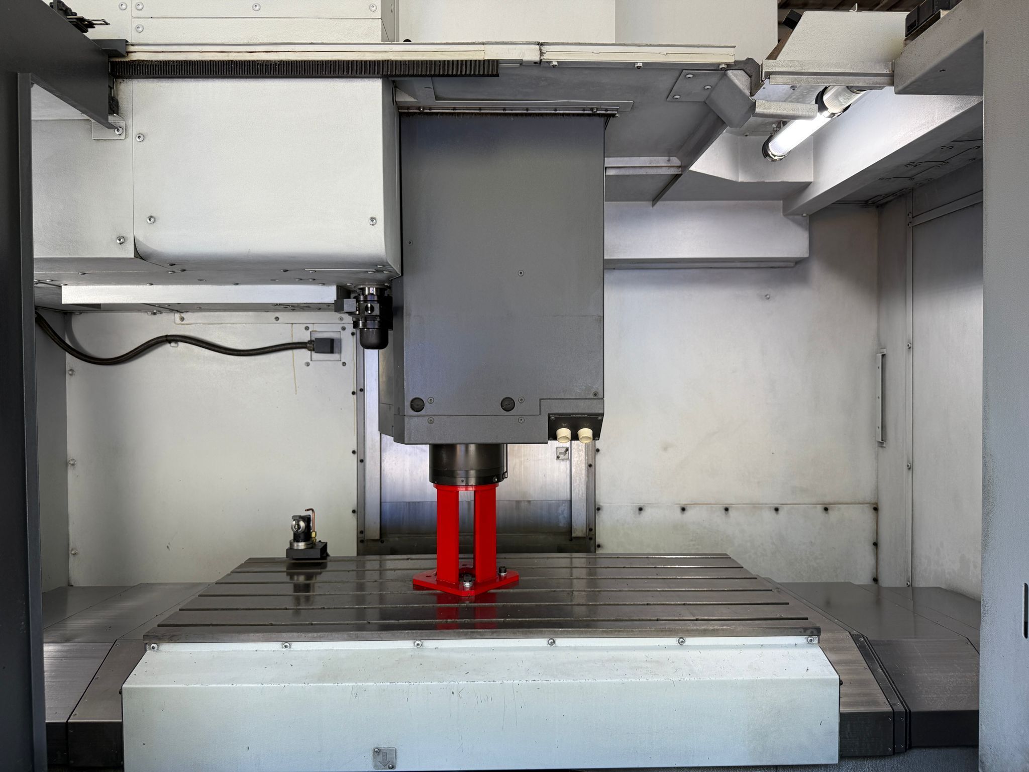 Mori Seiki NVD5000 α1B/40 CNC Vertical Machining Center - 20000 RPM Mill 4