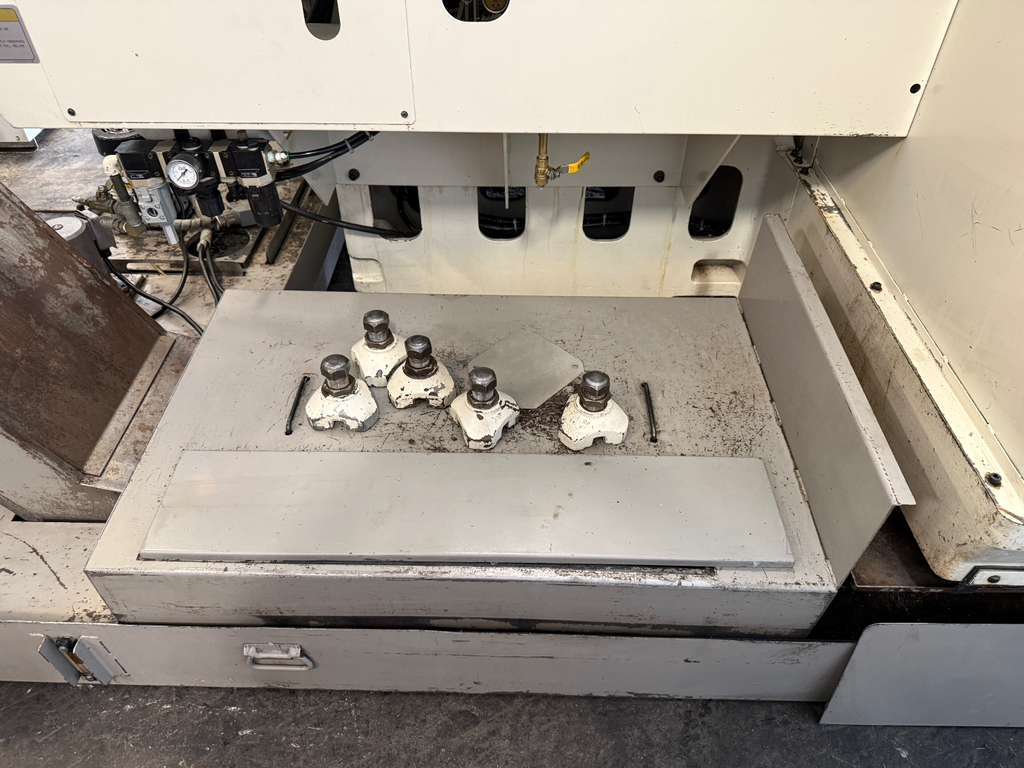 Used Okuma MX-55VB CNC Machining Center (1997) | 50 Taper Mill