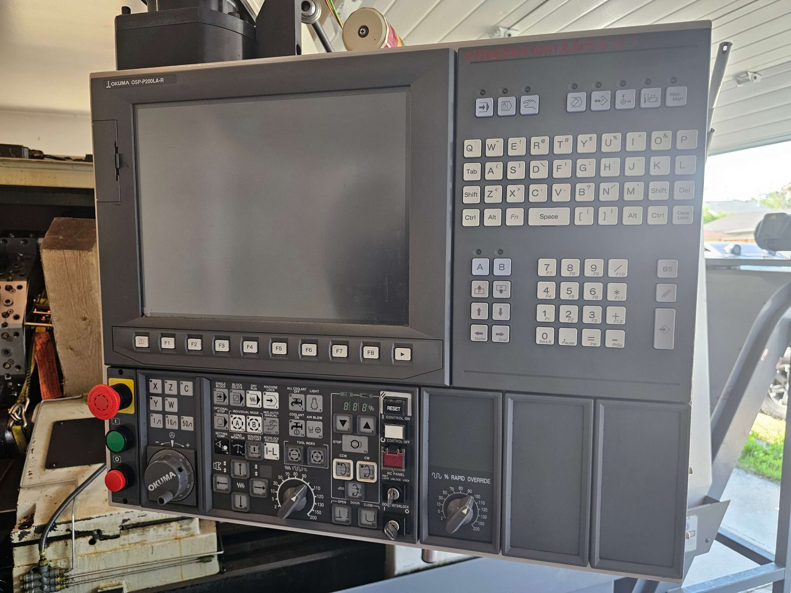 Okuma Genos L400E (2)
